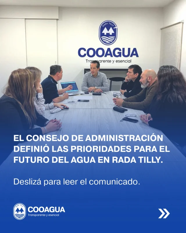 El Consejo de Administración de COOAGUA llevó adelante su reunión de trabajo correspondiente al cierre del primer semestre, donde evaluó los avances alcanzados y definió las prioridades para la segunda mitad de 2026.Entre los principales ejes abordados se destacan la renovación de la infraestructura edilicia, el proyecto de incorporación de un nuevo tanque de reserva de 10.000 m³ y la puesta en valor integral de los tanques existentes.Compartimos el comunicado completo para que los vecinos conozcan las acciones que estamos impulsando para fortalecer la infraestructura que sostiene un servicio esencial para Rada Tilly.De izquierda a derecha: Noelia Carrizo (Secretaria), Eugenia Spinassi (2.ª Vocal Titular), Omar Pastorini (Gerente General), Carlos Barrios Daporta (Presidente), Pedro López (Tesorero), Hugo Fernández (2.º Vocal Suplente) y Brenda Rojas (1.ª Vocal Titular).